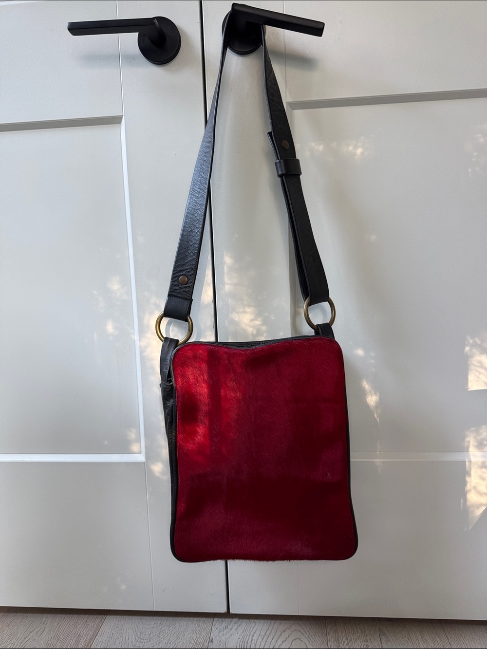 Women's Red and Black Leather Crossbody Bag - Classic Two-Tone Design